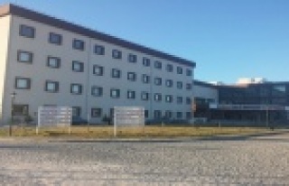 Besin zehirlenmesi şüphesiyle 62 öğrenci hastanelere...