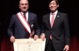 Çavuşoğlu'na Japonya devlet nişanı verildi
