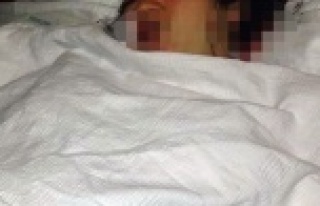 Doğum yapan eşini hastanede bıçakladı