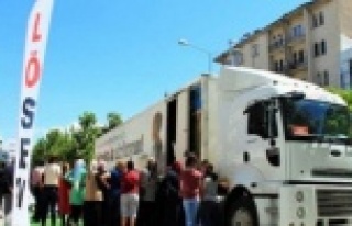 LÖSEV'in İyilik Tır'ı Alanya'ya...