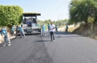 Yücel'den o mahalleye 1 km sıcak asfalt