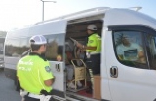 81 ilde eş zamanlı okul çevrelerine ve servis araçlarına...