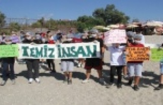 Alanya'da çocuklar sahil temizliği yaptı