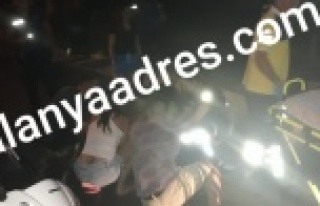 Alanya'da liseli kızların akşam sokakta biber...