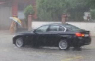 Alanya sağanak yağmura hazırlıksız yakalandı