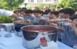 Alanya Yaşam Tasarım Okulunda aşure etkinliği