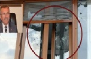 Belediye başkanının evine silahlı saldırı