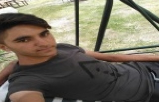 Gazipaşa'da sokak lambasını tamir etmek isteyen...