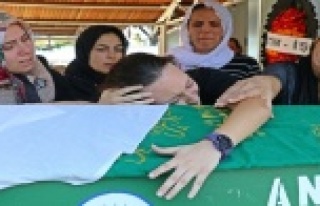 Genç kızın 'annem' feryatları yürekleri...