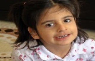 Minik Aysima büyüdükçe ölüme yaklaşıyor