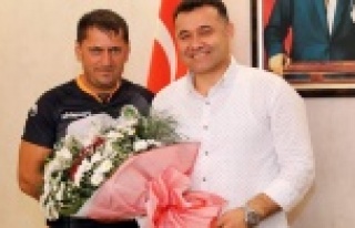 Şimşeklerden Yücel'e teşekkür ziyareti