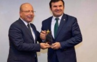Tanrıseven'e 'Gümüş Kariyer' ödülü