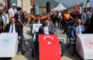 ALKÜ'de festival coşkusu