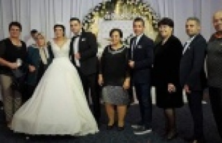 Düzel ve Helvacı ailelerinin mutlu günü