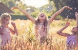 Kız çocuklarına seslendi: "Biz ancak sen iyiysen...