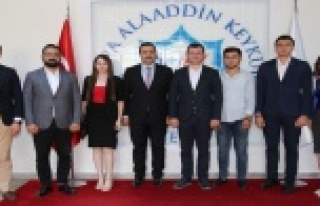 Rektör Kalan Ak Parti Gençlik Kollarını kabul...