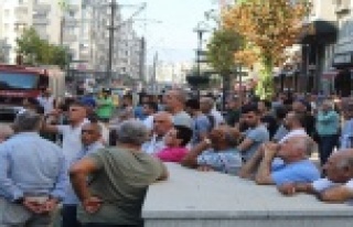 Yangını film gibi izlediler