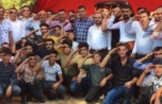 Yücel asker adayları ile piknikte buluştu