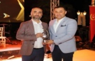 Yücel'den gazetecilere: "Işığınız...