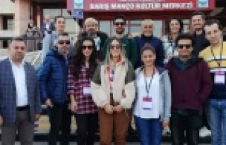 Alanya Belediye Tiyatrosu adından söz ettirmeye...