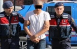 Alanya'da işyerinden 40 bin TL çalan zanlıyı...