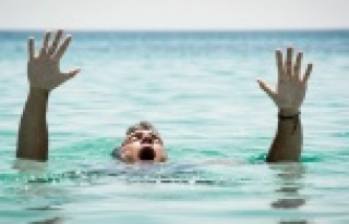 Alanya'da Rus turist denizde boğuldu