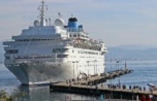 Alanya'ya İngiliz turistler denizden geldi
