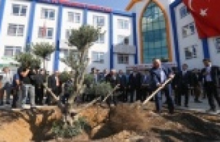 Bakan Çavuşoğlu Alanya'da 'Geleceğe...