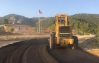 Cikcilli Mezarlığı'nda asfalt çalışması