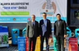 Alanya Belediyesi sıfır atık seminerine katıldı