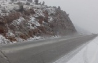Alanya Konya yolunda kar yağışı başladı