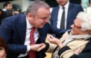 Muhittin Böcek'i sevindiren anket