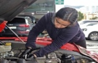 Tamirhaneye gelen O'nu karşısında görünce...