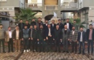 Ak Gençlik mahalle başkanlarıyla buluştu