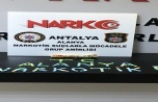 Alanya'da 241 adet uyuşturucu hap ele geçirildi