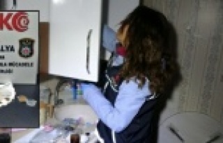 Alanya'da Afgan Sakızı operasyonu: 2 gözaltı...