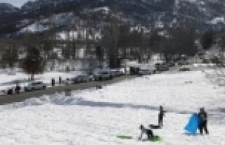 Alanyalılar hafta sonu kar için yaylalara akın...