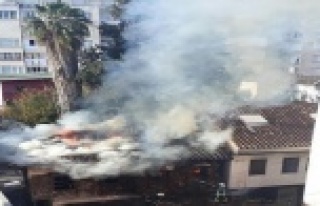 Antalya'da tarihi ahşap yapıda yangın