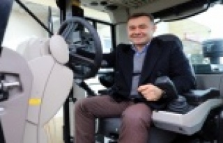 Başkan Yücel Demirtaş'a 3 iş makine tahsis...