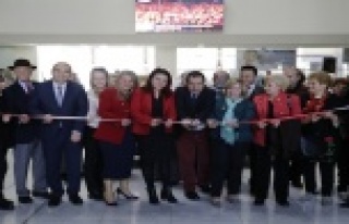 Büyükşehir Zübeyde Hanım’ı andı