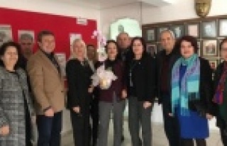 Deveci, Alanya'da CHP'li kadınlarla buluştu