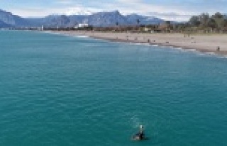 Kar soğuğunun vurduğu Antalya’da vatandaşlar...