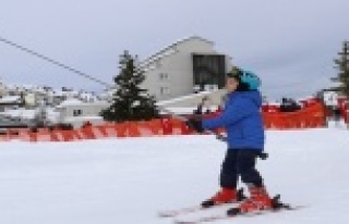 Saklıkent’te kayak sezonu açıldı
