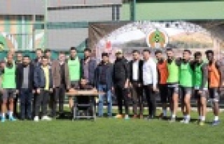Ak Gençlik'ten Alanyaspor'a moral ziyareti