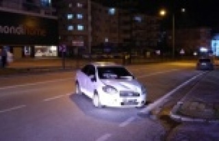 Alanya'da kaza yapan sürücü aracını bırakıp...