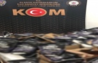 Alanya’da 1 ton kaçak protein tozu ele geçirildi