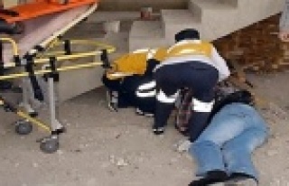 Alanya’da inşaattan düşen işçi yaralandı