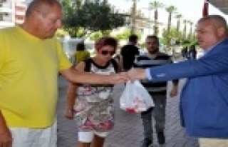 Başkan Şahin, kandil simidi ikram etti