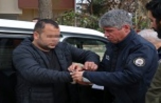 Çalıntı araçla polisten kaçtı, yakalanınca...