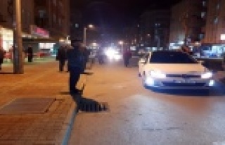 Cami yolunda arabanın çarptığı yaşlı adam öldü